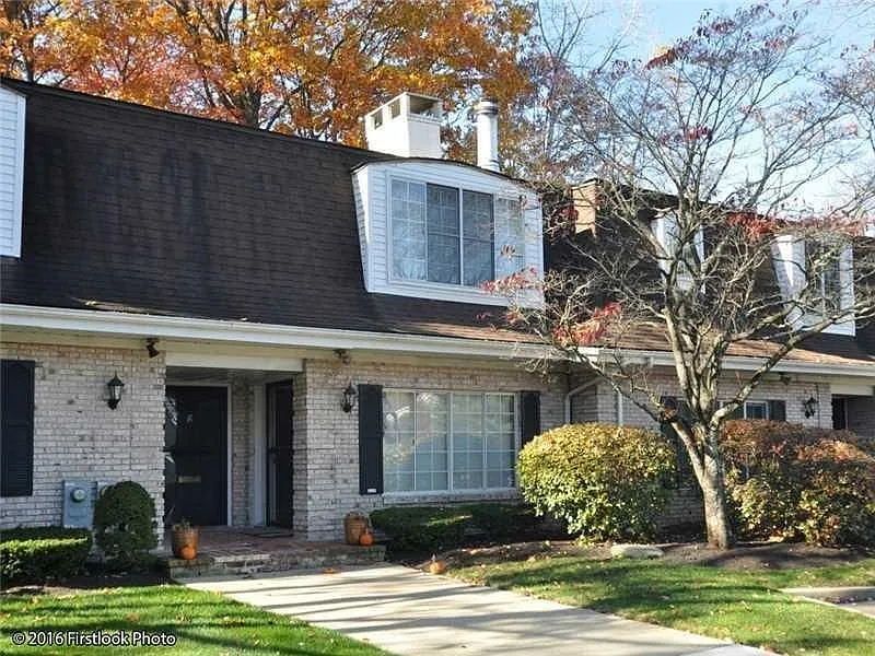 77 Hoffman Ave #C