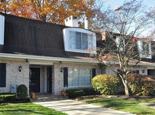 77 Hoffman Ave APT C, Cranston, RI 02920