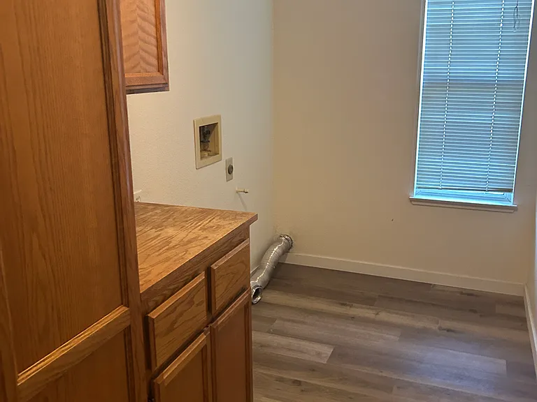 5560 Riverwood Ct — Photo 14