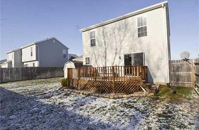 2nd image of 1309 Climbing Rose Ln