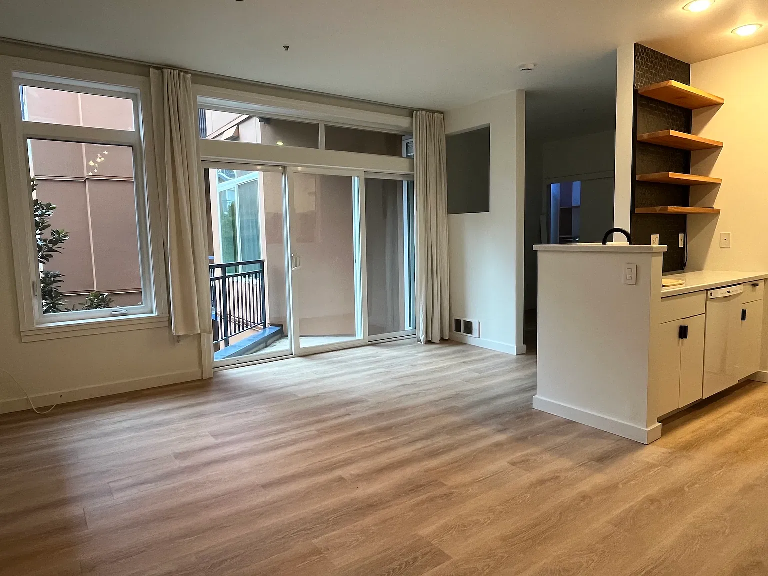 2414 1st Ave — Photo 2
