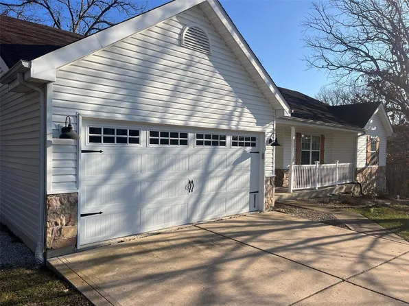 10610 Village Dr W #261, Foristell, MO 63348