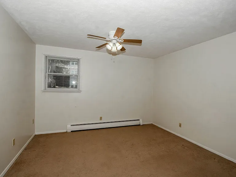 215 Lindell Dr — Photo 12