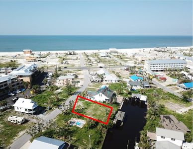 111 N 35th St, Mexico Beach, FL, 32456