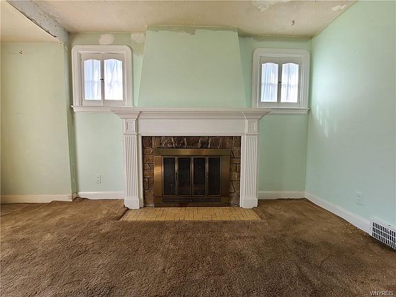 4th image of 1598 Kensington Ave