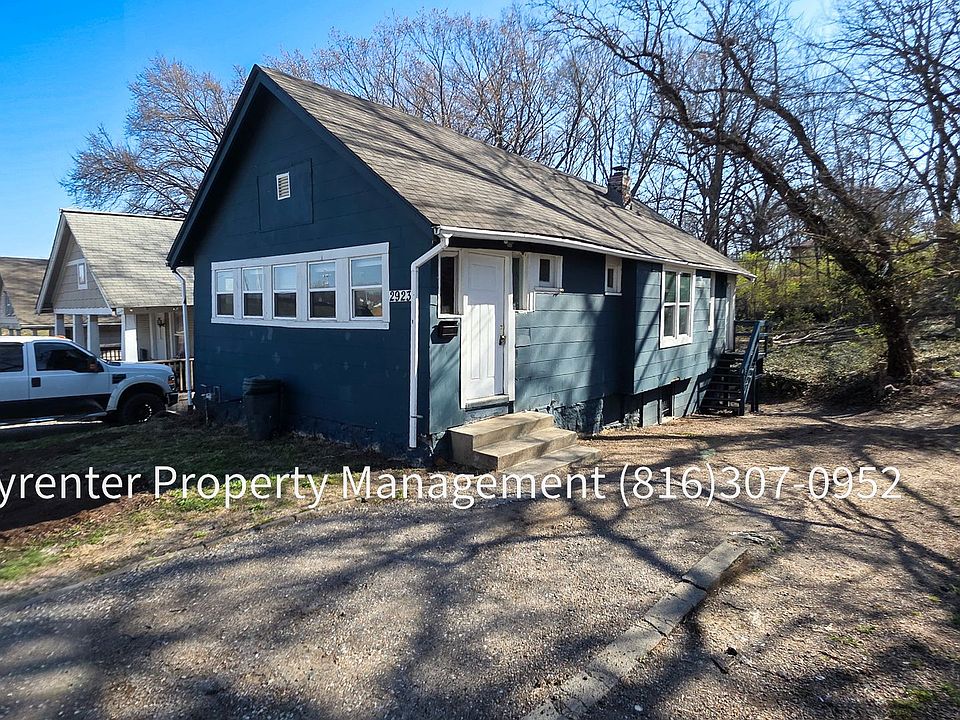 1st image of 2923 Jackson Ave
