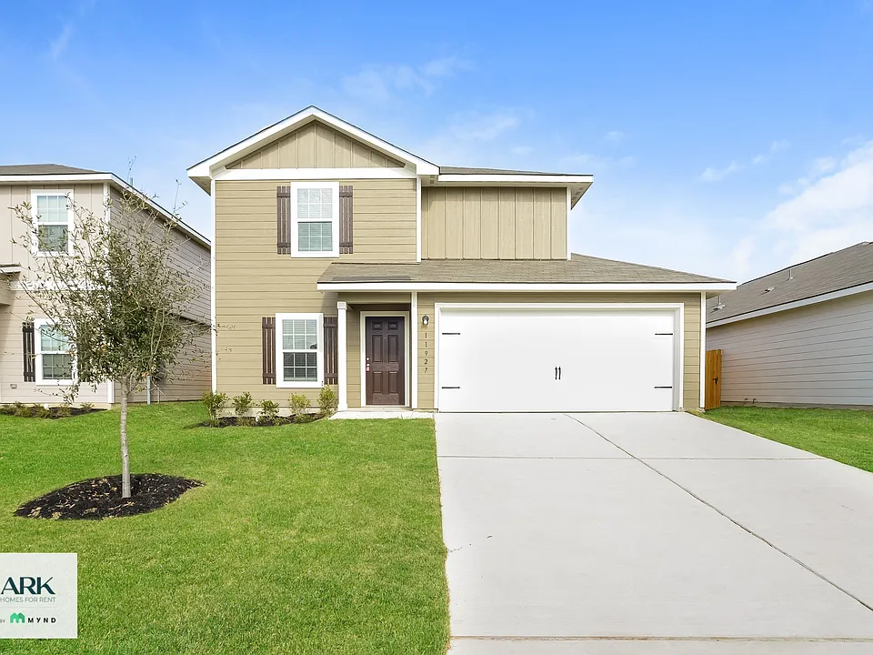 11927 Lake Parker