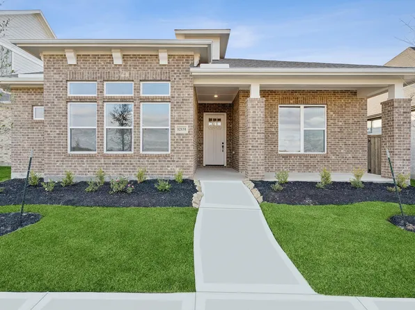 12131 Canal View Blvd, Mont Belvieu, TX 77523