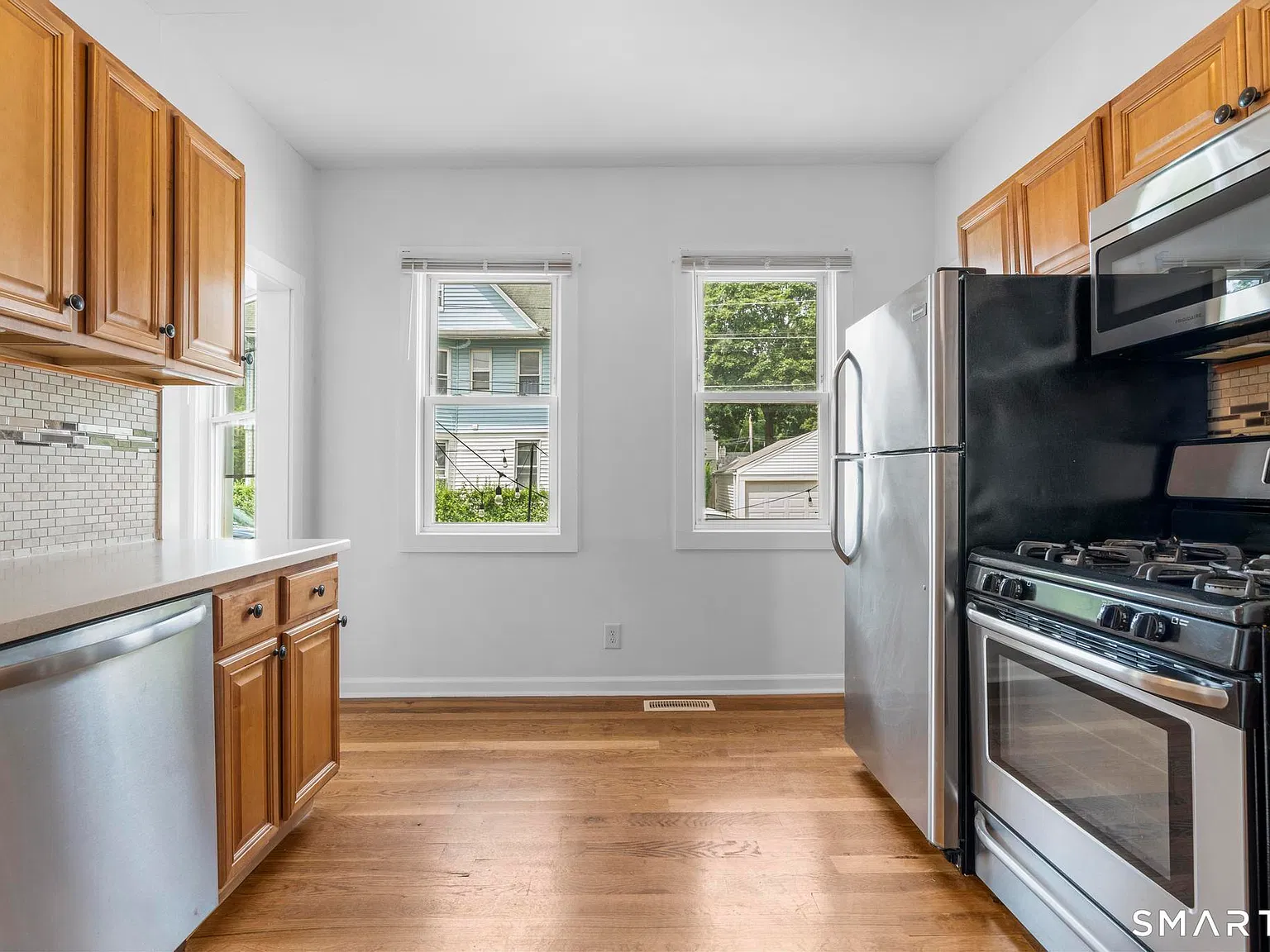 2 bed, 1.0 bath, 1183 sqft, $2,300 — Photo 3