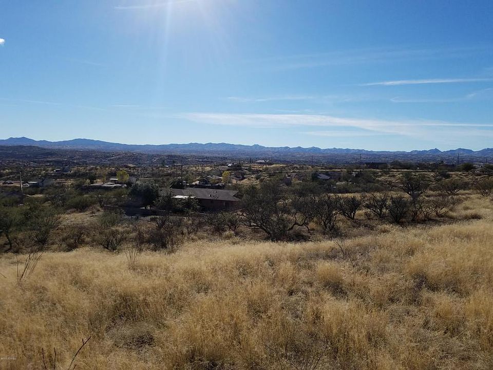 2nd image of 1018 Calle Cumpas