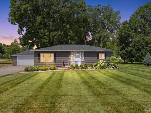 1475 N Irish Rd, Davison, MI 48423
