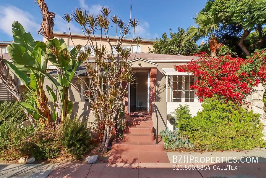 1st image of 1237 1/2 N Havenhurst Dr #1241-1/2
