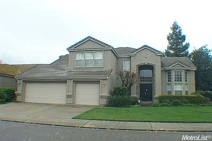 3494 Heatherbrook Dr photo 1
