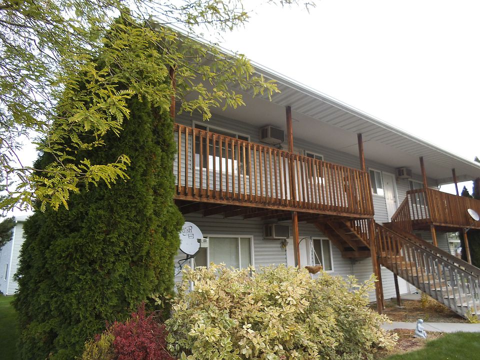 1st image of 382 Bracken St N APT C