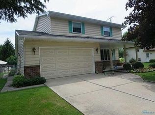 528 Fairfield Park Dr, Maumee, OH 43537