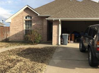 303 Willow Rd, Aubrey, TX 76227