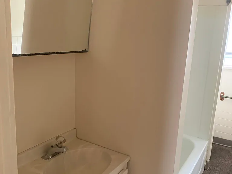 826 Park St — Photo 2