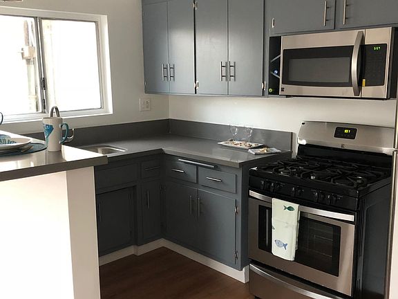 2nd image of 800 Esplanade APT 1