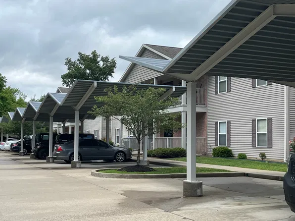 Weinbach Manor Apartments, 2015 N Weinbach Ave #C32bdf9e3, Evansville, IN 47711