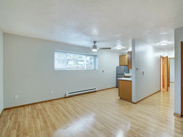 8500 Linden Ave N APT B2, Seattle, WA 98103