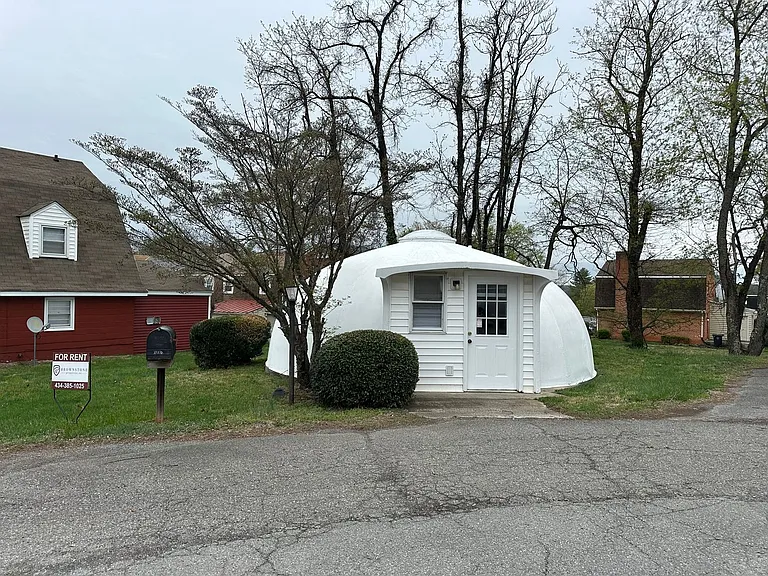3313 Old Forest Rd — Photo 3