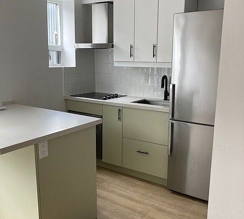 5th image of 204 Kingston Rd #104