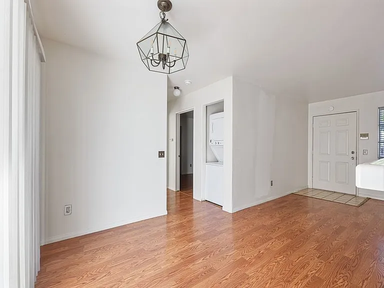 2403 Meade Ave — Photo 20