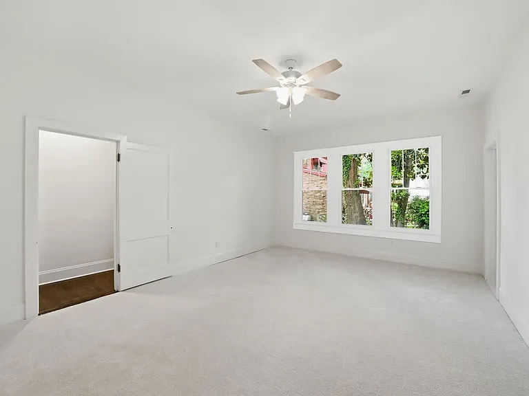 611 W Pearsall St #611 — Photo 3