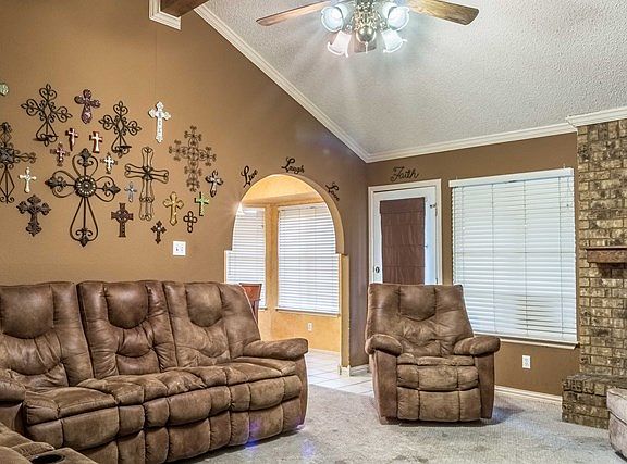 5th image of 5104 Belaire Dr