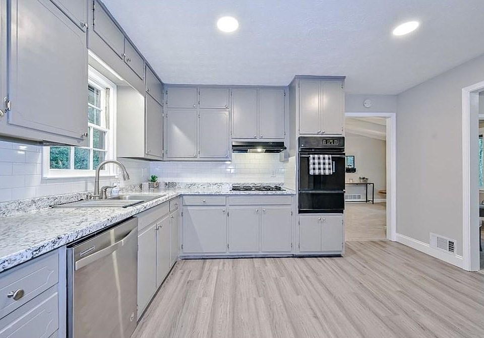 1st image of 756 Catherine Dr