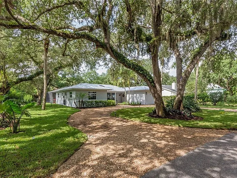326 Date Palm Rd — Photo 12