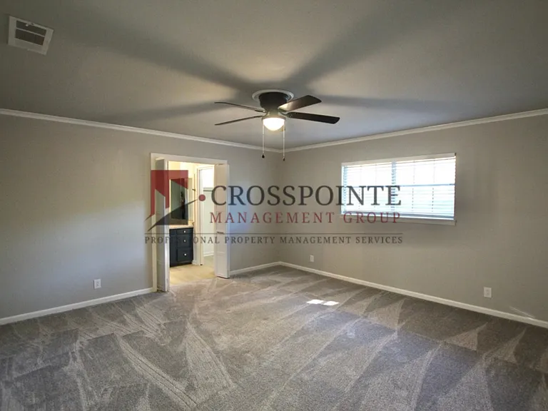1809 Glen Arbor St — Photo 37