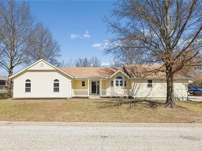 204 W 1st St, Garden City, MO, 64747