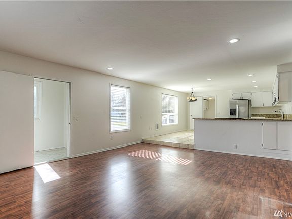 3rd image of 1522 Arab Dr SE