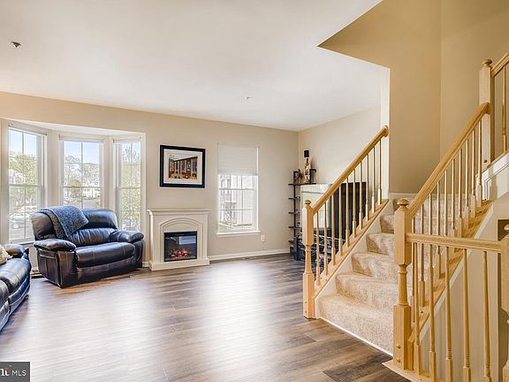 4th image of 1607 Horsedrawn Ct