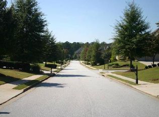 882 Grassmeade Way, Snellville, GA 30078