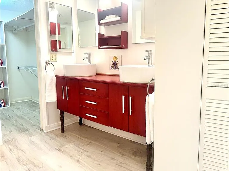 5950 Pelican Bay Plz S #505 — Photo 37