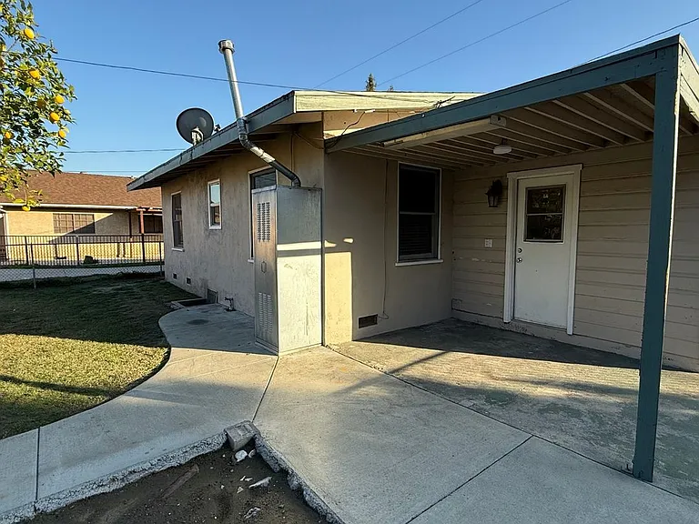 10513 Venita St — Photo 13