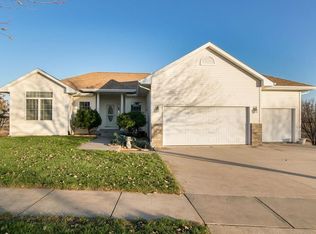 2100 Dows St, Ely, IA 52227