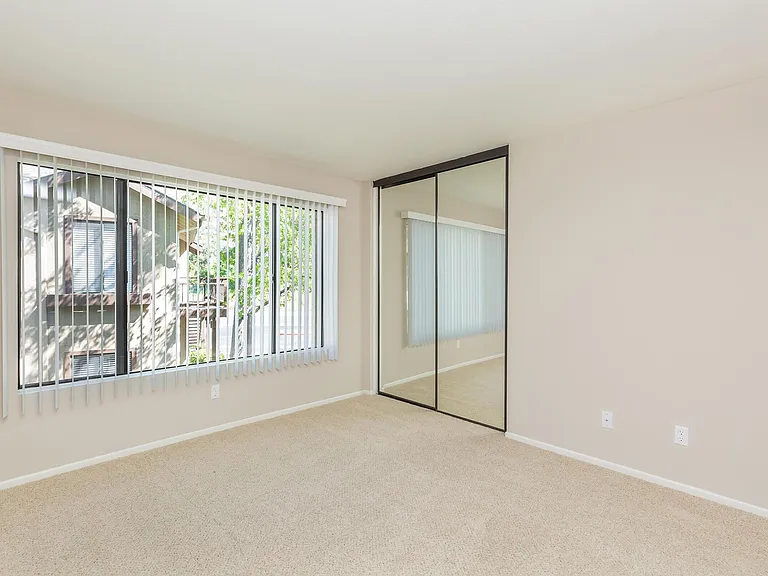 Emerald Court Apartment Homes — Photo 49