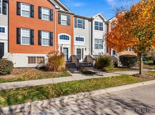 225 Cassidy Ln, Elgin, IL 60124