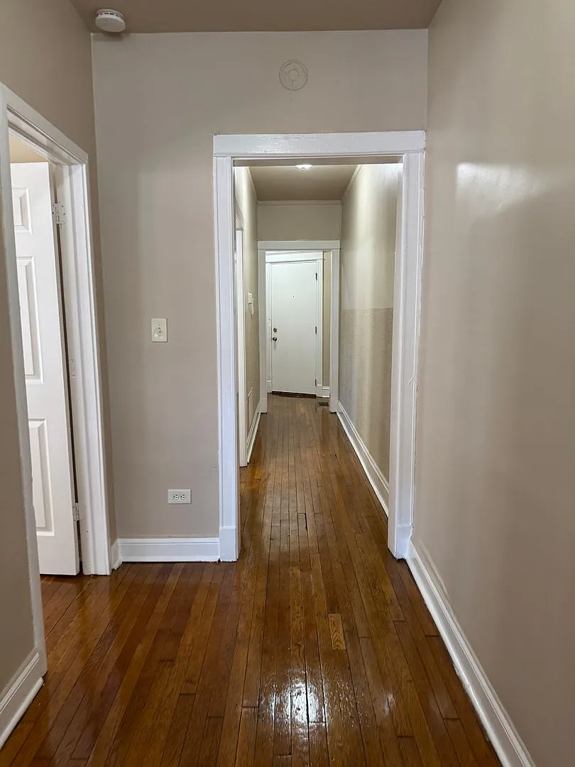3 bed, $1,800 — Photo 3