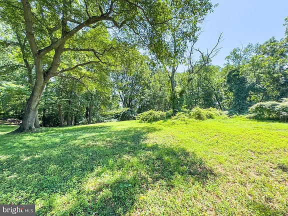 5th image of 4113 Pineridge Dr