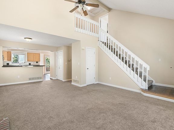 5th image of 10422 Strasburg Way