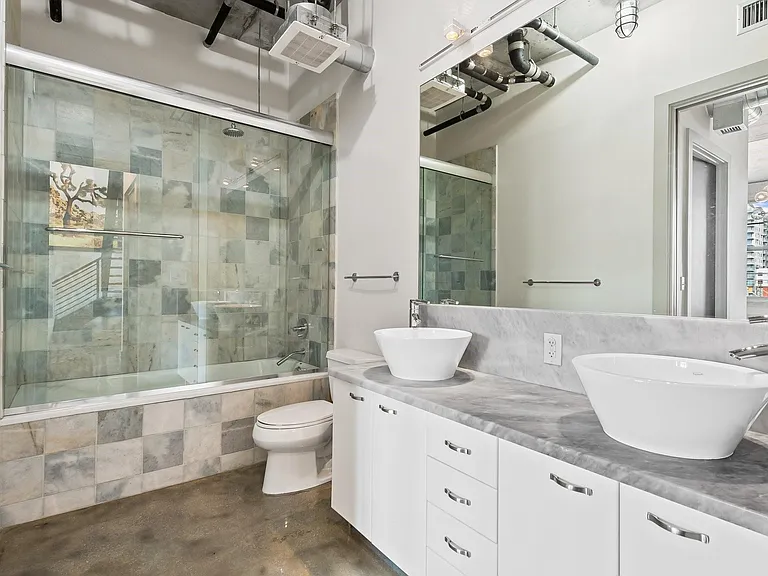 445 N Andrews Ave #404 — Photo 18