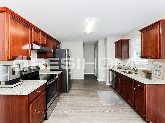 2nd image of 1552 Arbor Place Dr