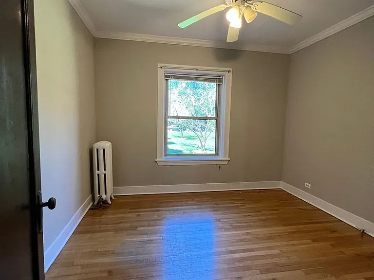 2247 Ridge Ave — Photo 2