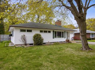 4509 Castle Dr, Midland, MI