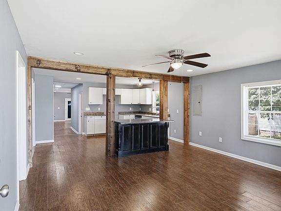 4th image of 8361 Mount Joy Rd