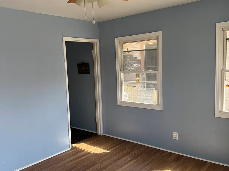 807 14th St SW — Photo 5
